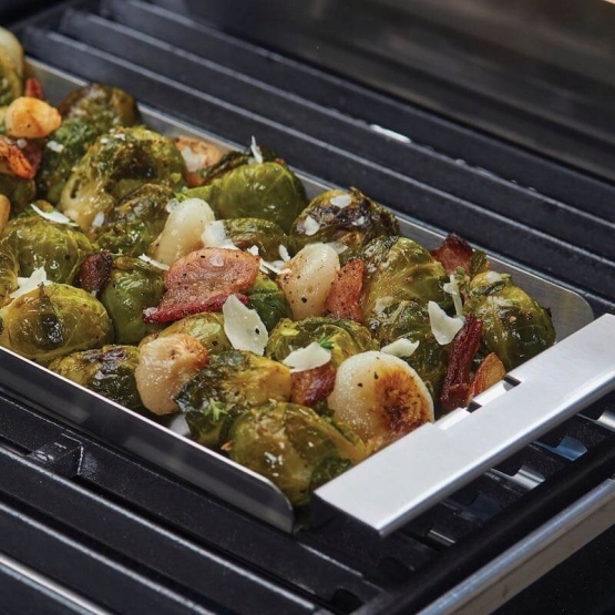 „Broil King 69722“ perforuota keptuvė