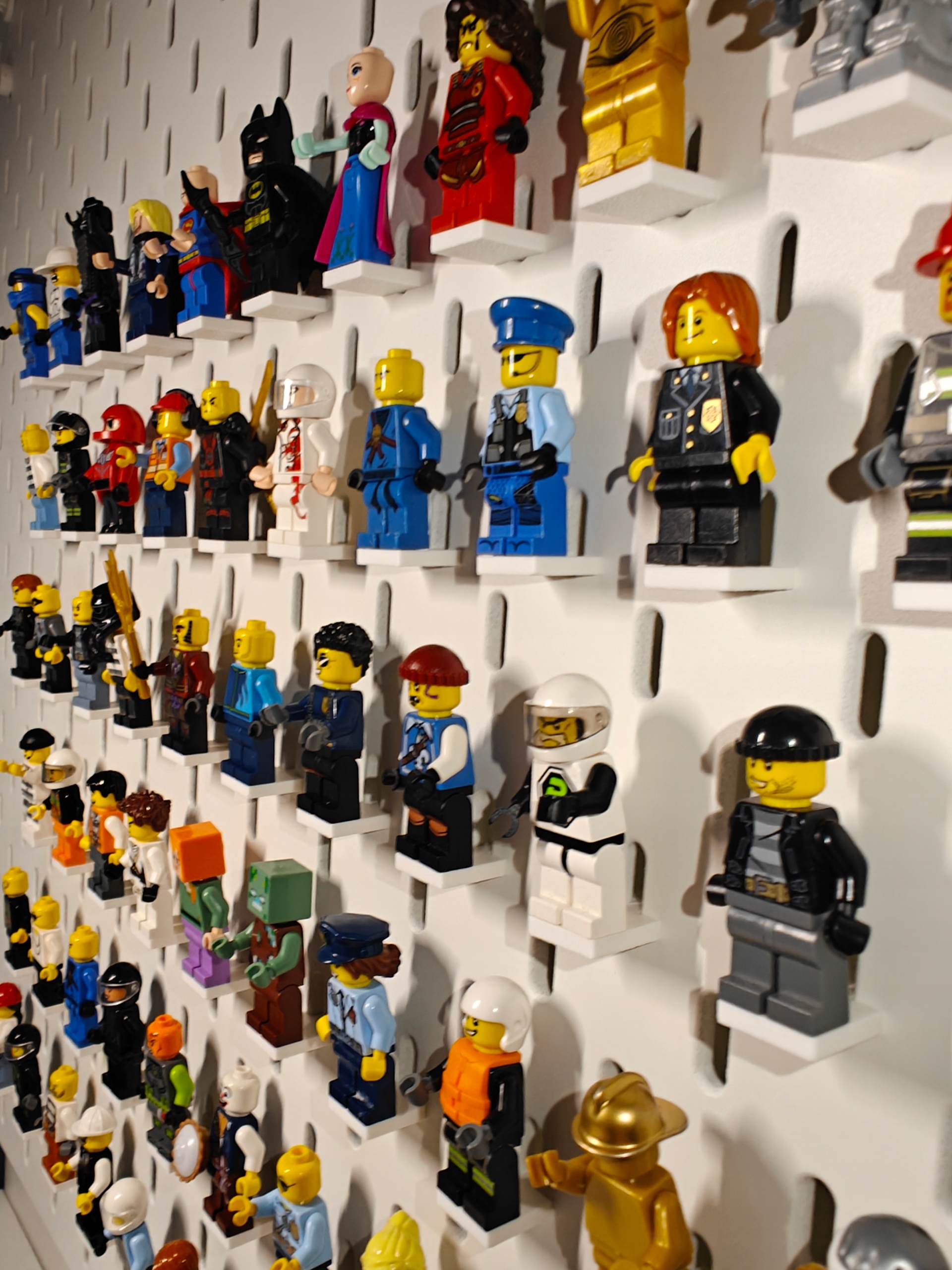 Ikea Skadis laikiklis figūrėlėms, 40 vnt