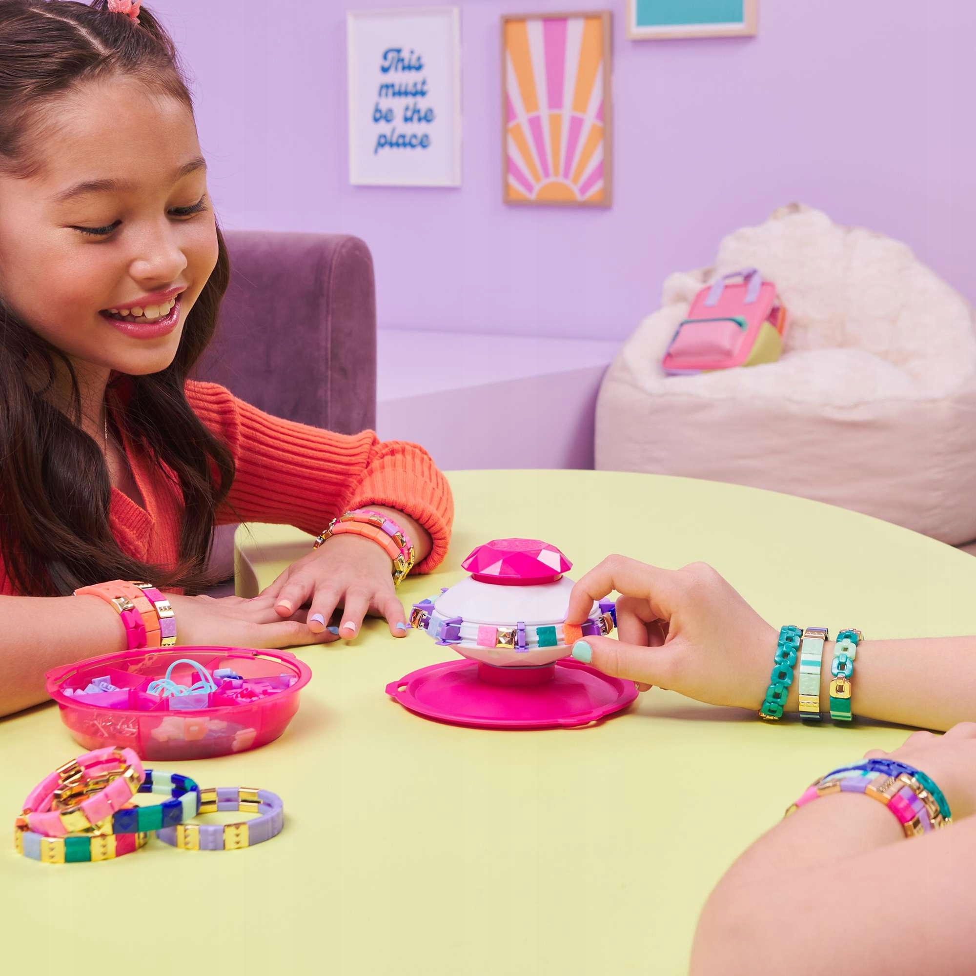COOL MAKER POP STILIAUS APYNĖČIŲ GAMYBOS RINKINYS MAKE BRACELETS