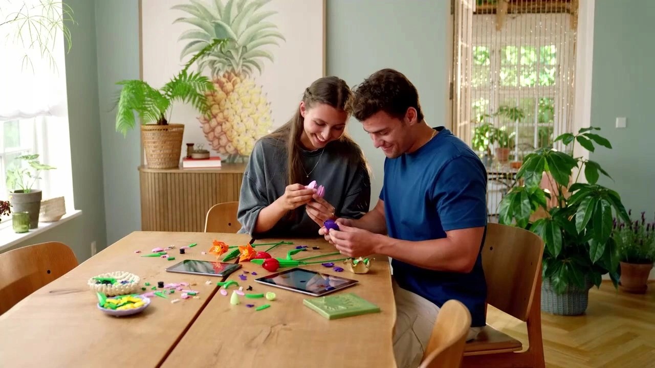 LEGO11501 Botanicals Tulpių puokštė žaislas, dovana gėlių mergaitei