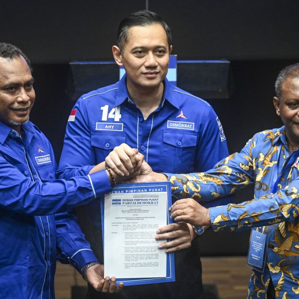 Profil Petrus Kasihiw, Cawagub PBD mendampingi Abdul Faris Umlati Profil Petrus Kasihiw, Cawagub PBD mendampingi Abdul Faris Umlati