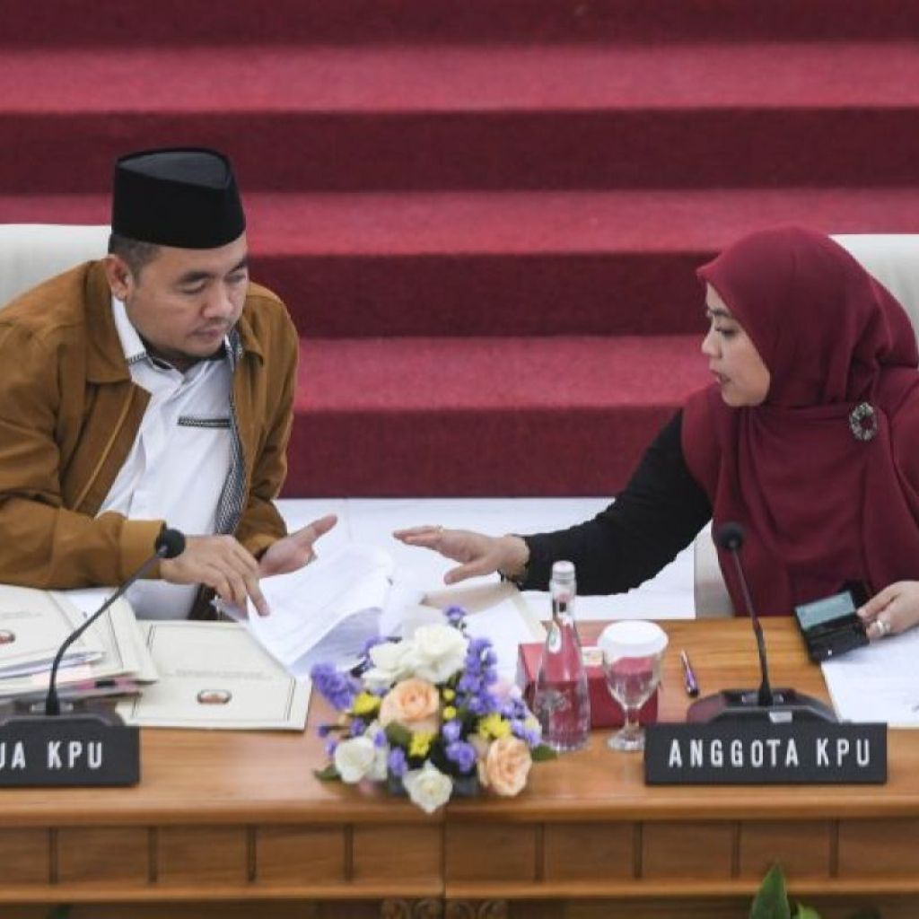 Daftar anggota KPU Pusat 2022-2027 beserta profil singkatnya Daftar anggota KPU Pusat 2022-2027 beserta profil singkatnya