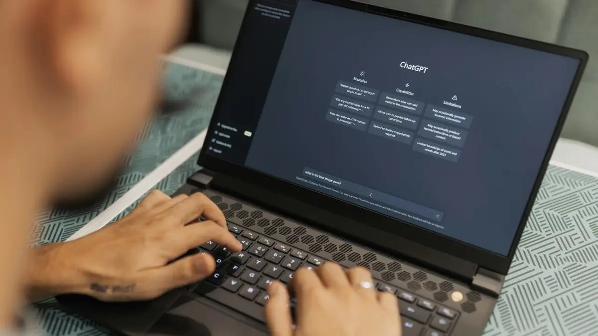 Scammers can exploit your data from just 1 ChatGPT search Scammers can exploit your data from just 1 ChatGPT search