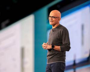 Microsoft's stock hits fresh record, rallying despite drop in broader market Microsoft's stock hits fresh record, rallying despite drop in broader market