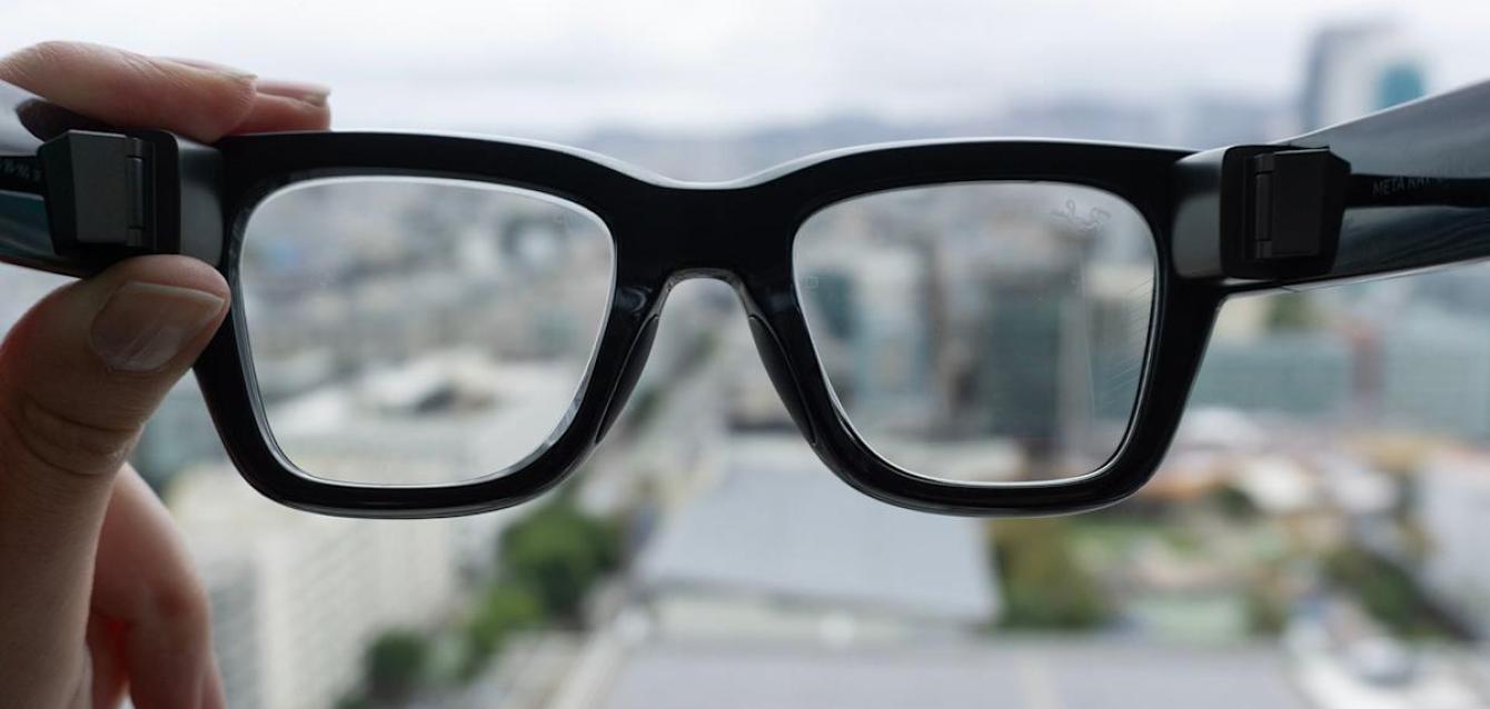 Handwriting is my new favorite way to text with the Meta Ray-Ban Display glasses Handwriting is my new favorite way to text with the Meta Ray-Ban Display glasses