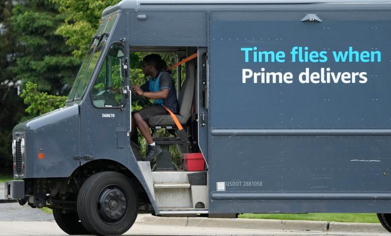 Hundreds of Amazon drivers in NYC are joining the Teamsters union Hundreds of Amazon drivers in NYC are joining the Teamsters union