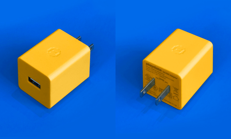 You can now get a yellow charging brick for to match your Playdate’s cable You can now get a yellow charging brick for to match your Playdate’s cable