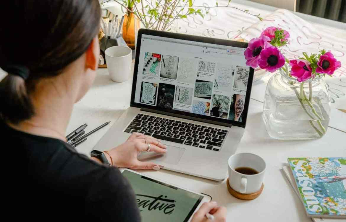 10 Ways to Make Money As a Graphic Designer 10 Ways to Make Money As a Graphic Designer