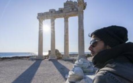 Grecia aprobó ampliar la jornada laboral hasta 13 horas diarias Grecia aprobó ampliar la jornada laboral hasta 13 horas diarias