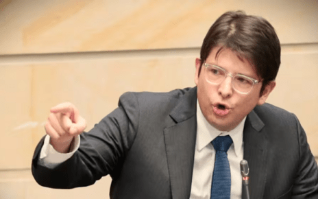 Colombia: presidenciable opositor a Petro, Miguel Uribe, baleado en la cabeza Colombia: presidenciable opositor a Petro, Miguel Uribe, baleado en la cabeza