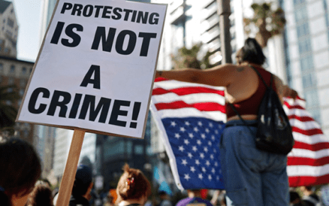 EE.UU.: decenas de detenidos mientras protestas se extienden por el país EE.UU.: decenas de detenidos mientras protestas se extienden por el país