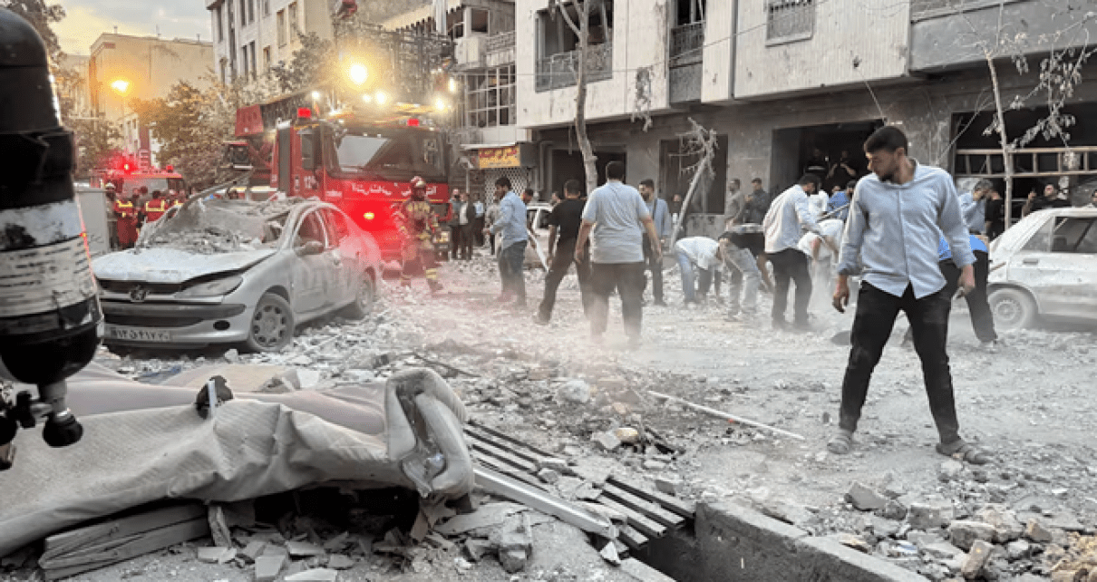 Israel lanza nuevo ataque a Irán: apuesta por cambio de régimen Israel lanza nuevo ataque a Irán: apuesta por cambio de régimen