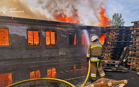 Ucrania denuncia ataque ruso con drones y misiles: seis civiles heridos Ucrania denuncia ataque ruso con drones y misiles: seis civiles heridos