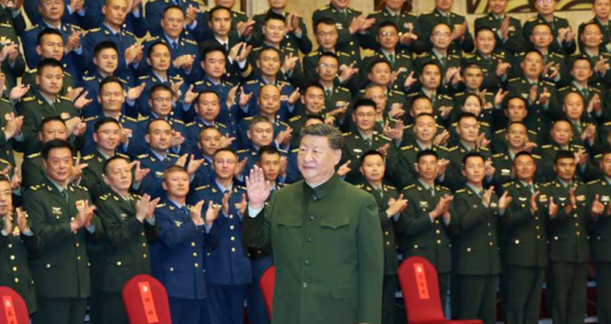 Xi Jinping exhibe poderío militar marcado por purga en FF.AA. chinas Xi Jinping exhibe poderío militar marcado por purga en FF.AA. chinas