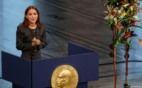 Hija de opositora venezolana Machado recibe Nobel de la Paz Hija de opositora venezolana Machado recibe Nobel de la Paz