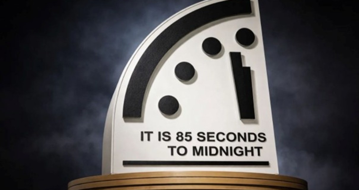 Científicos advierten que el mundo está a 85 segundos del apocalipsis Científicos advierten que el mundo está a 85 segundos del apocalipsis