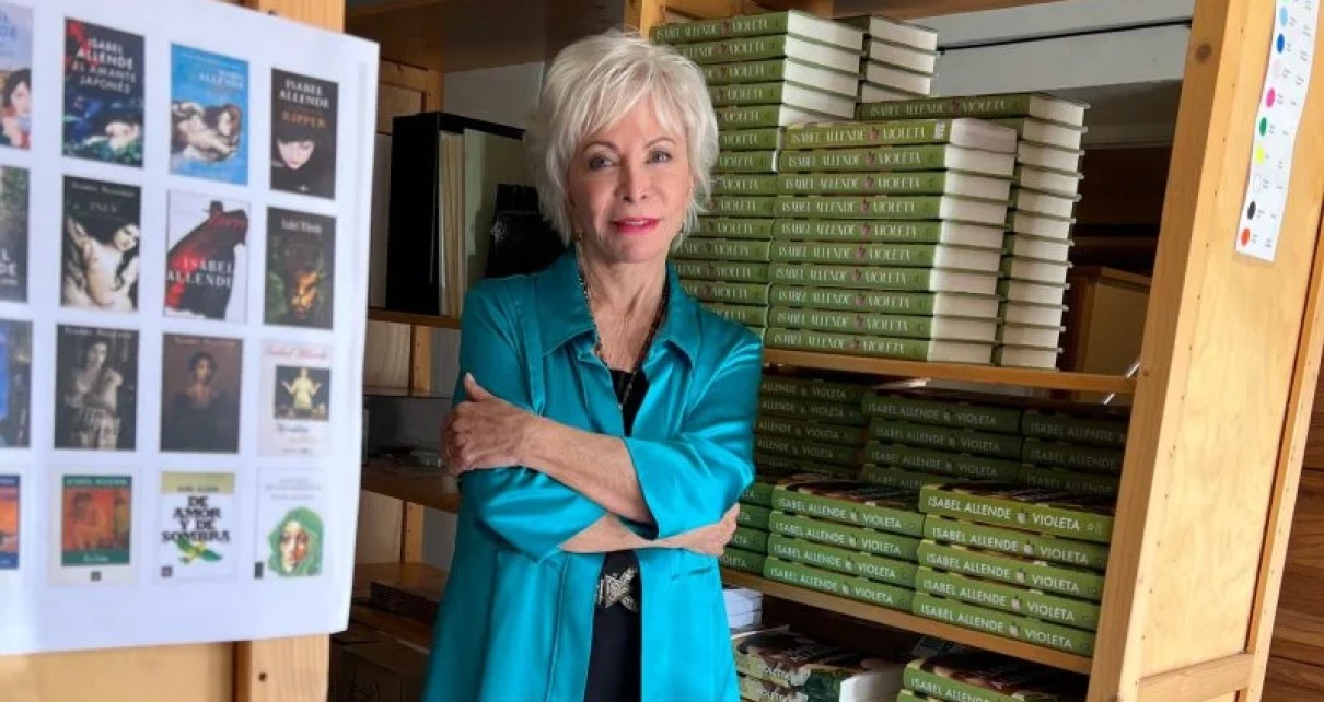 su impacto internacional, éxito de ventas y aporte al feminismo – Al servicio de la verdad su impacto internacional, éxito de ventas y aporte al feminismo – Al servicio de la verdad