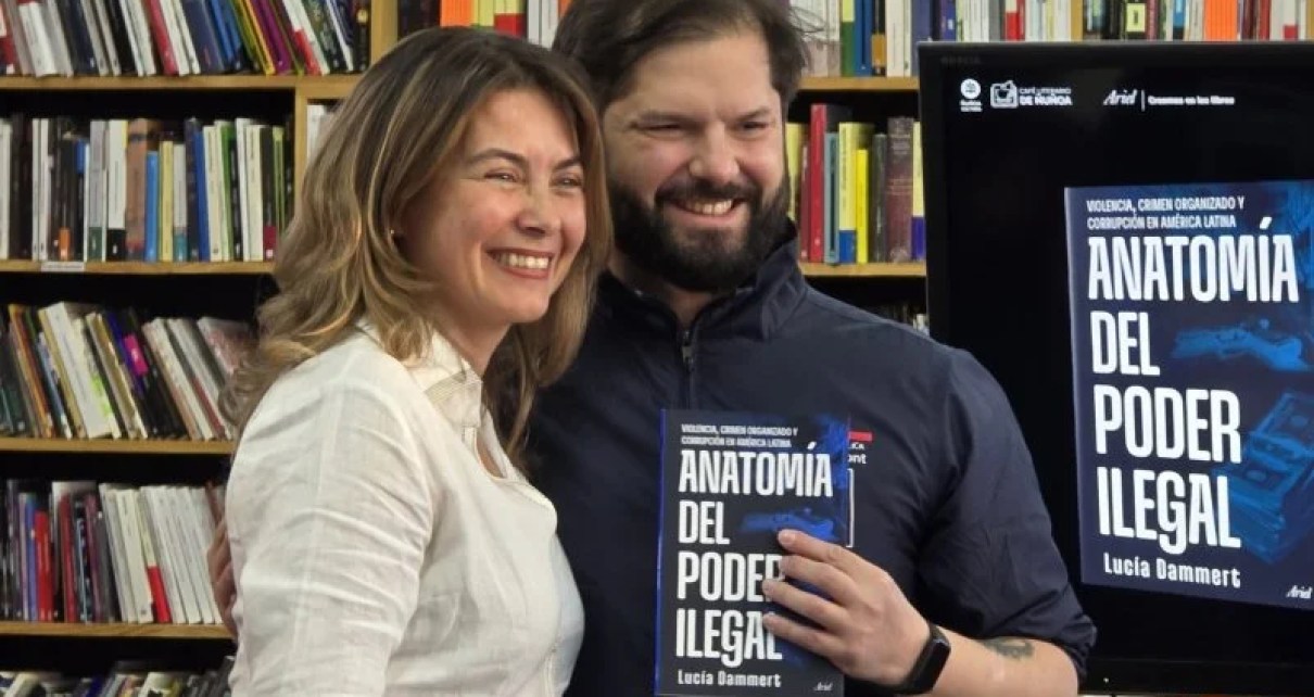 Lucía Dammert presentó libro “Anatomía del Poder Ilegal” – Al servicio de la verdad Lucía Dammert presentó libro “Anatomía del Poder Ilegal” – Al servicio de la verdad