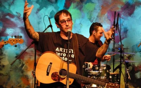 Cantautor cubano Adrián Berazaín en una gira de amor por Chile – Al servicio de la verdad Cantautor cubano Adrián Berazaín en una gira de amor por Chile – Al servicio de la verdad