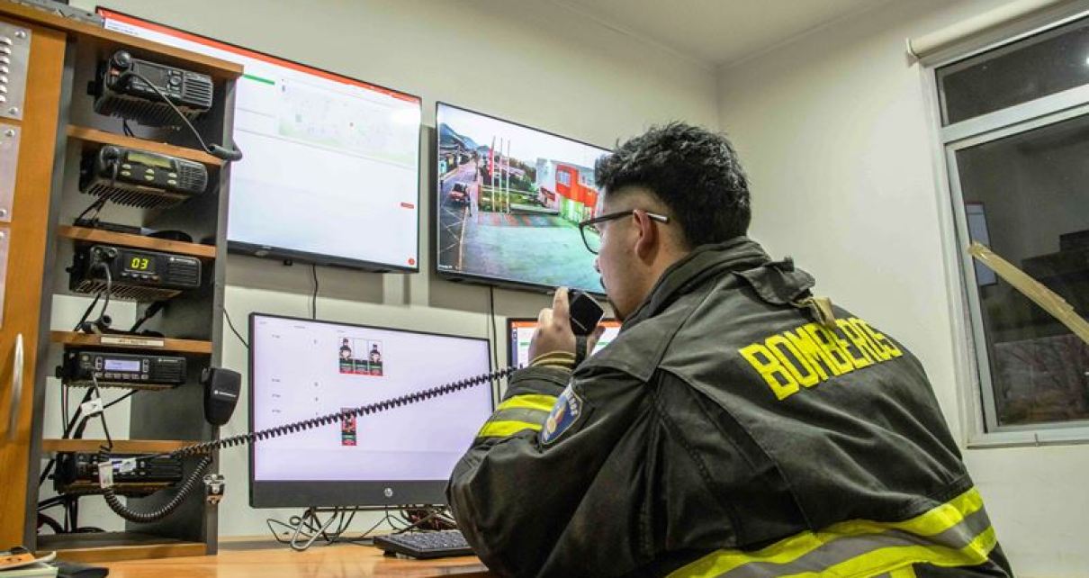 Convenio impulsado por Codelco División El Teniente brinda conexión de fibra óptica a 1.200 hogares de Alhué en un año Convenio impulsado por Codelco División El Teniente brinda conexión de fibra óptica a 1.200 hogares de Alhué en un año