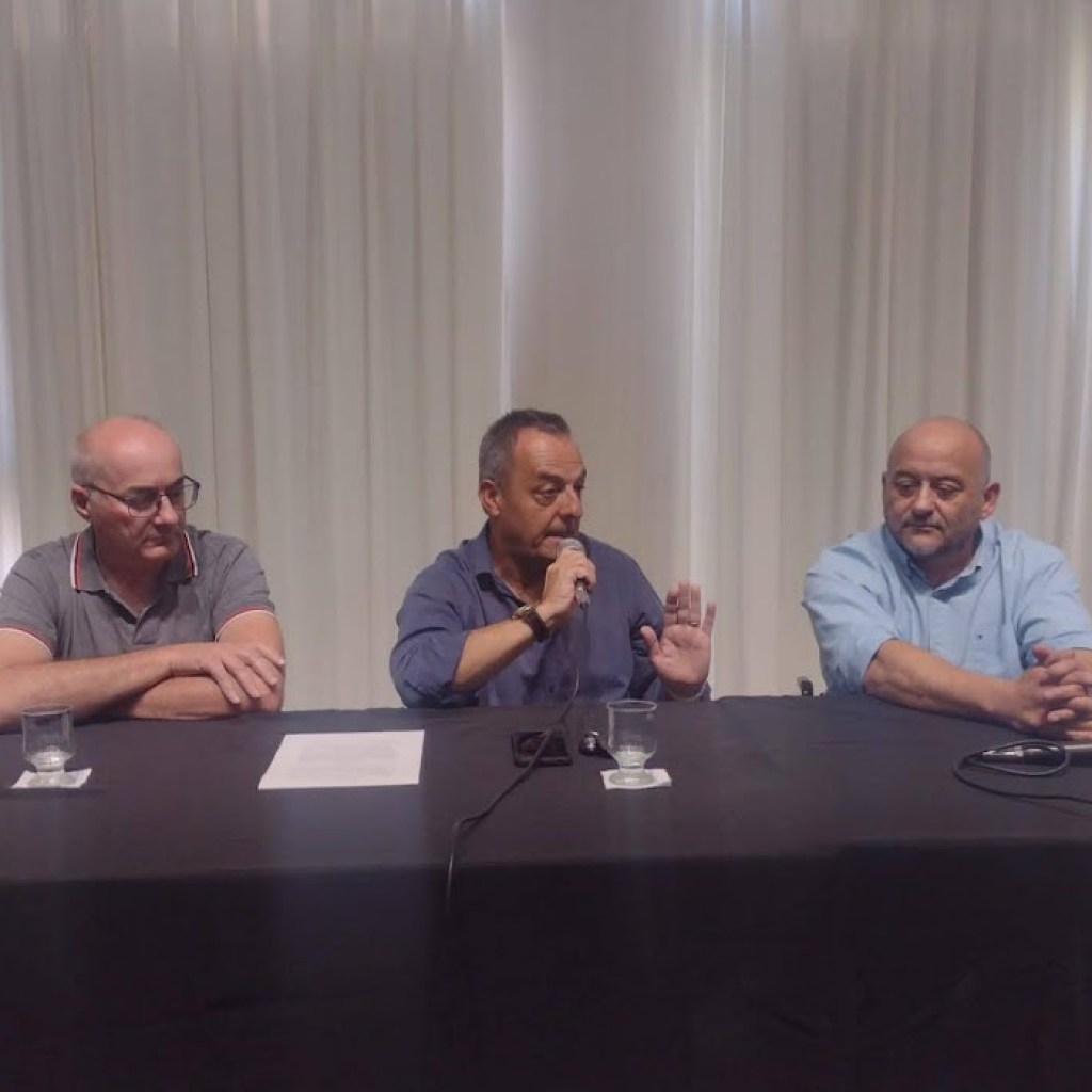 MUNICIPALIDAD DE HERNANDO: Conferencia de prensa sobre Ordenanza de emergencia económica. MUNICIPALIDAD DE HERNANDO: Conferencia de prensa sobre Ordenanza de emergencia económica.