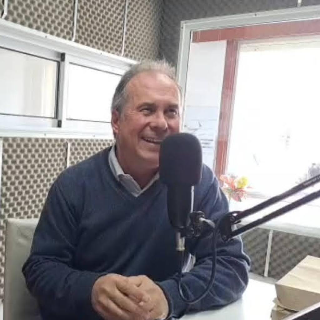 EL INTENDENTE BOTTASSO VISITÓ FM 2000 EN SUS 35 AÑOS EL INTENDENTE BOTTASSO VISITÓ FM 2000 EN SUS 35 AÑOS