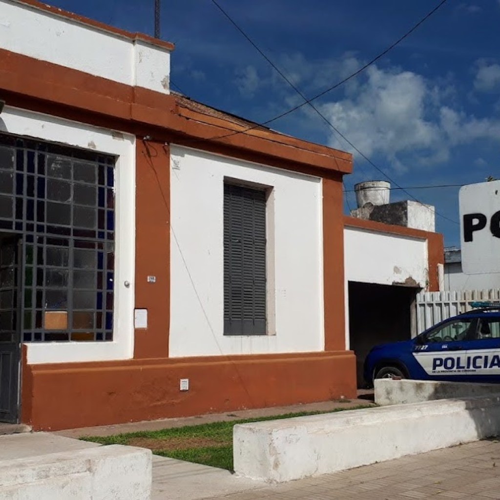 DESTACAMENTO POLICIAL DALMACIO VELEZ: LESIONES CON ARMA BLANCA, ALLANAMIENTO SECUESTRO Y DETENCIÓN DEL AGRESOR. DESTACAMENTO POLICIAL DALMACIO VELEZ: LESIONES CON ARMA BLANCA, ALLANAMIENTO SECUESTRO Y DETENCIÓN DEL AGRESOR.