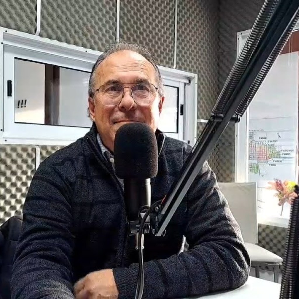 GUSTAVO BOTTASSO VISITÓ FM 2000 GUSTAVO BOTTASSO VISITÓ FM 2000