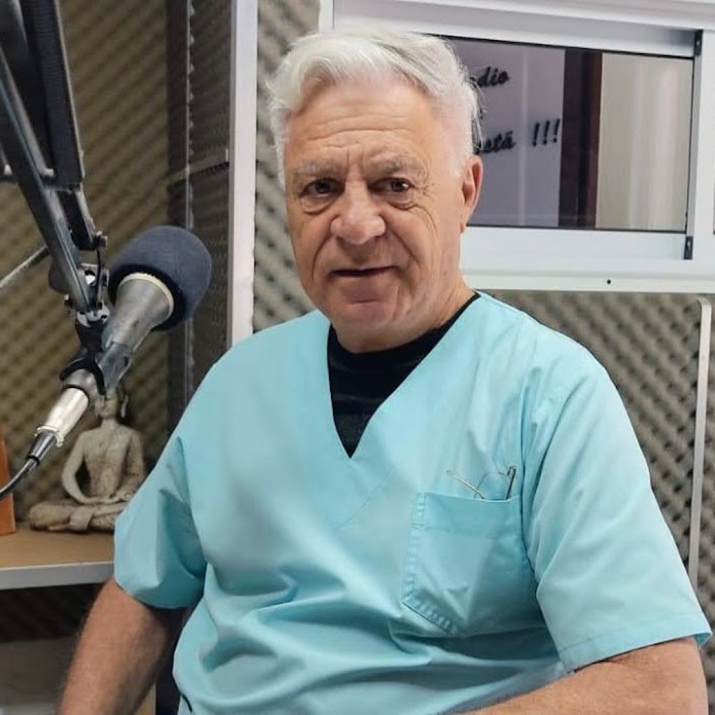 LENIDA PRESENTA NUEVO LIBRO Y ANTES PASÓ POR FM 2000 LENIDA PRESENTA NUEVO LIBRO Y ANTES PASÓ POR FM 2000