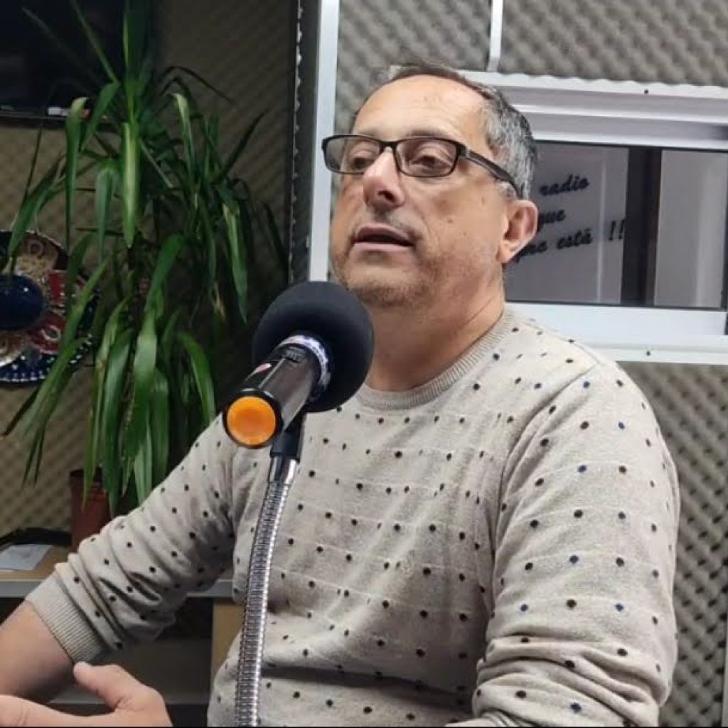 LAS ISLETILLAS: CLAUDIO BORETTO VISITÓ LOS ESTUDIOS DE FM 2000 LAS ISLETILLAS: CLAUDIO BORETTO VISITÓ LOS ESTUDIOS DE FM 2000