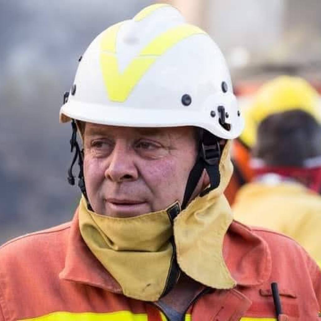 EL JEFE DE BOMBEROS DE HERNANDO SE VA A ESPAÑA EL JEFE DE BOMBEROS DE HERNANDO SE VA A ESPAÑA