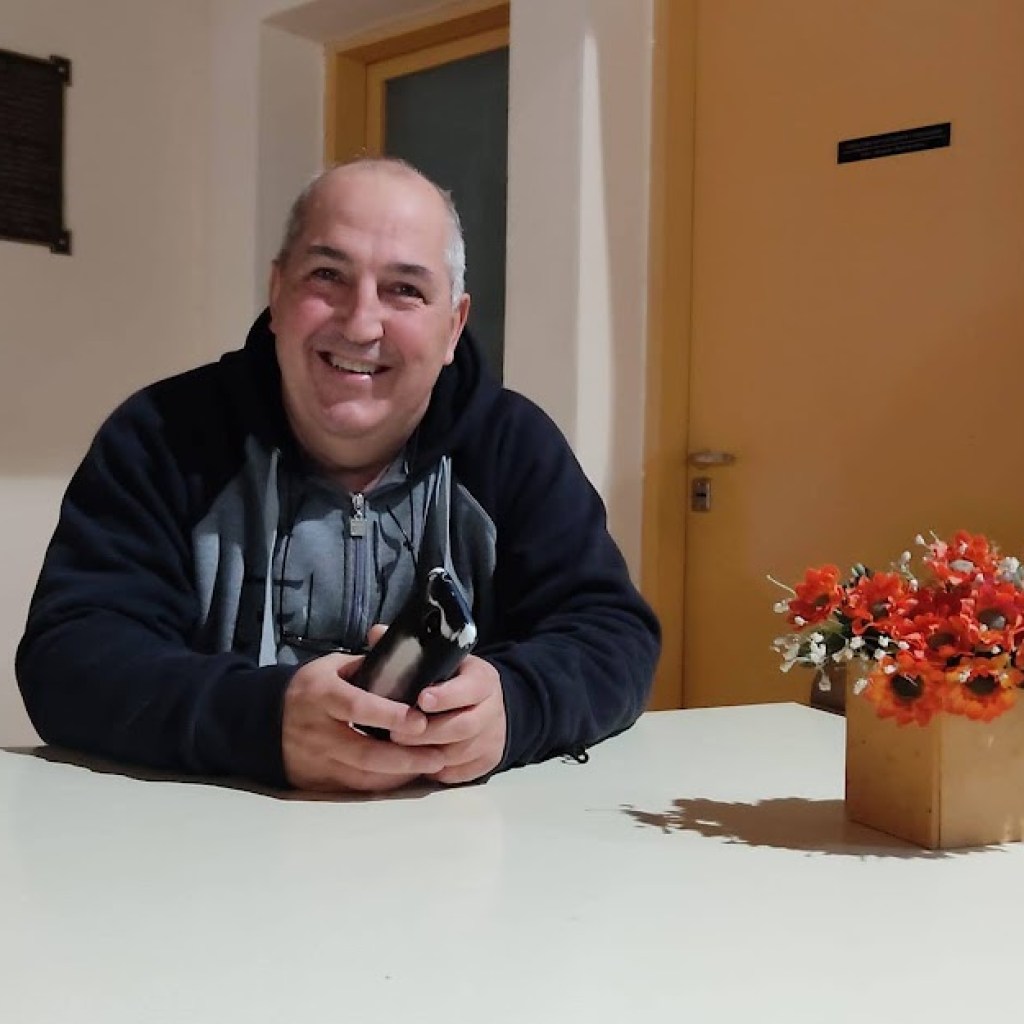 EL PRESIDENTE DE LA FUNDACIÓN HERNANDO, DIALOGÓ CON LOS MEDIOS, SOBRE LOS PROBLEMAS ECONÓMICOS QUE ATRAVIESA LA INSTITUCIÓN EL PRESIDENTE DE LA FUNDACIÓN HERNANDO, DIALOGÓ CON LOS MEDIOS, SOBRE LOS PROBLEMAS ECONÓMICOS QUE ATRAVIESA LA INSTITUCIÓN