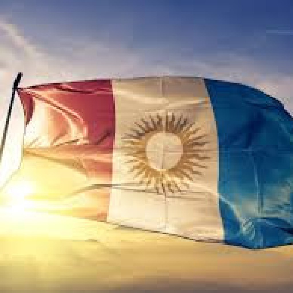 ALUMNOS DE CUARTO AÑO PROMETERÁN LEALTAD A LA BANDERA DE LA PROVINCIA DE CÓRDOBA ALUMNOS DE CUARTO AÑO PROMETERÁN LEALTAD A LA BANDERA DE LA PROVINCIA DE CÓRDOBA