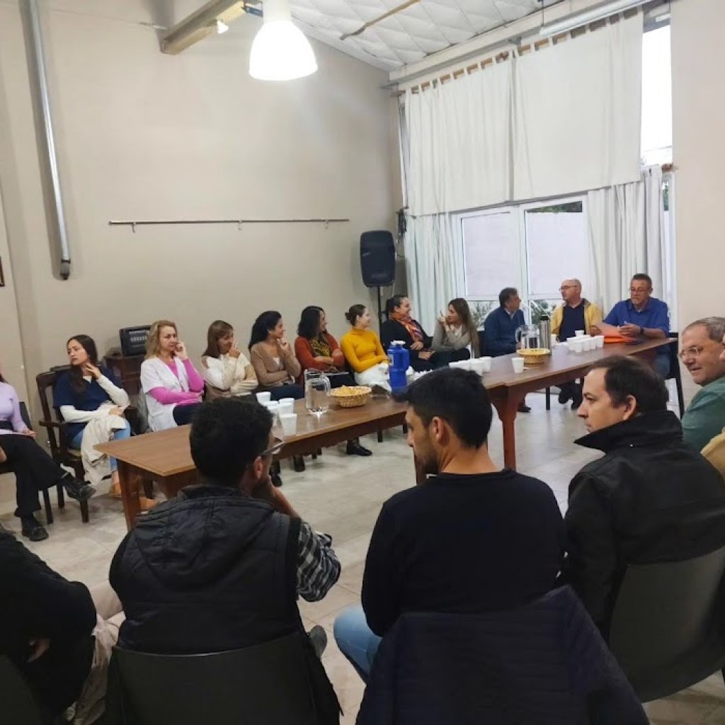 REUNIÓN DE EQUIPO EJECUTIVO, CONCEJALES Y TRIBUNOS REUNIÓN DE EQUIPO EJECUTIVO, CONCEJALES Y TRIBUNOS