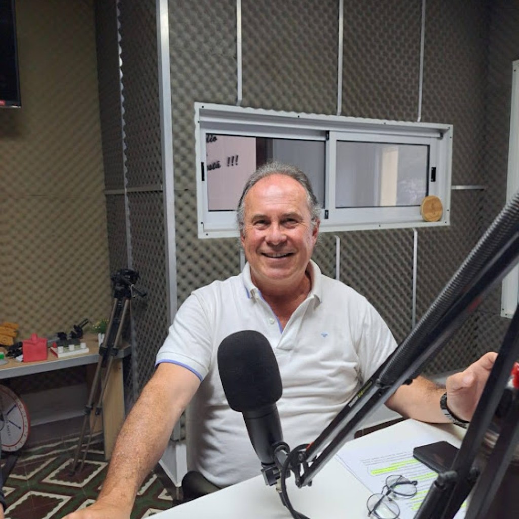 EL LEGISLADOR BOTTASSO EN FM 2000 EL LEGISLADOR BOTTASSO EN FM 2000