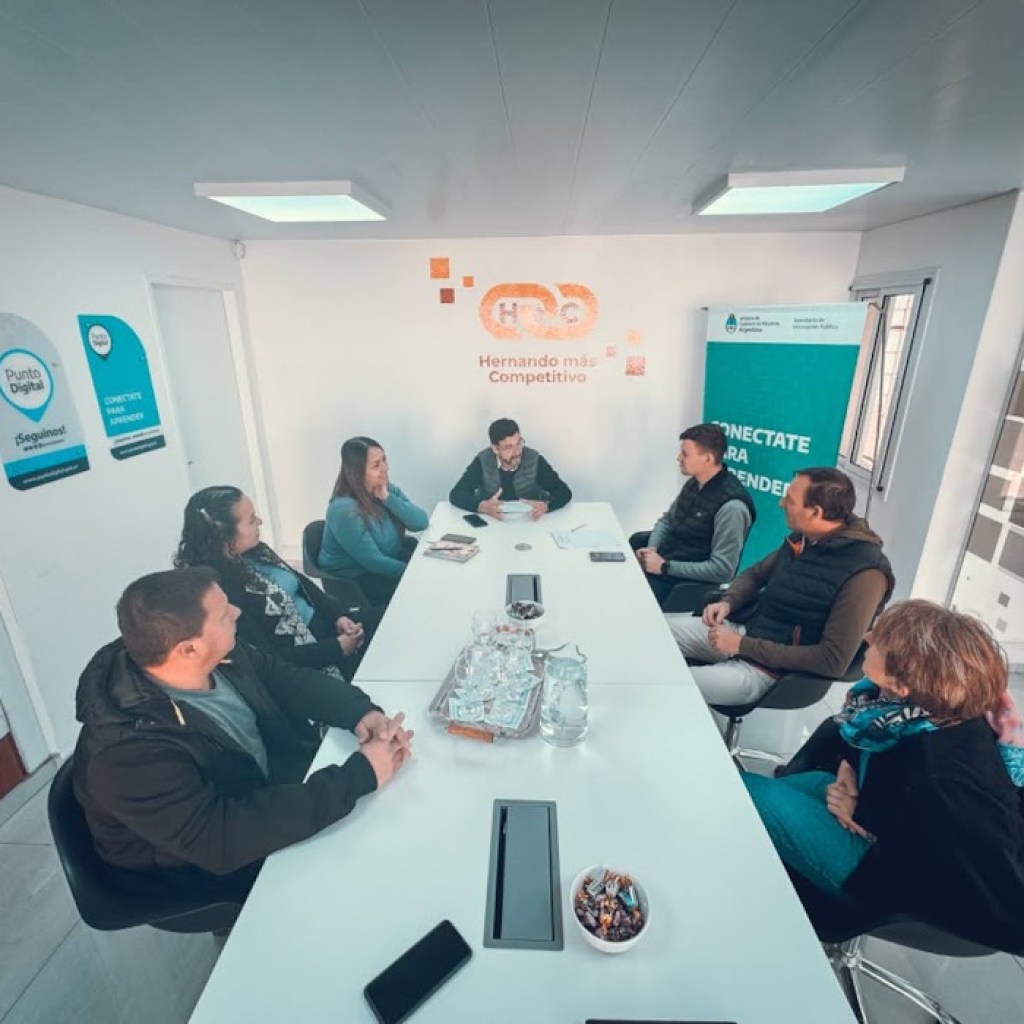 REUNIÓN CON EL INTENDENTE DE TANCACHA REUNIÓN CON EL INTENDENTE DE TANCACHA