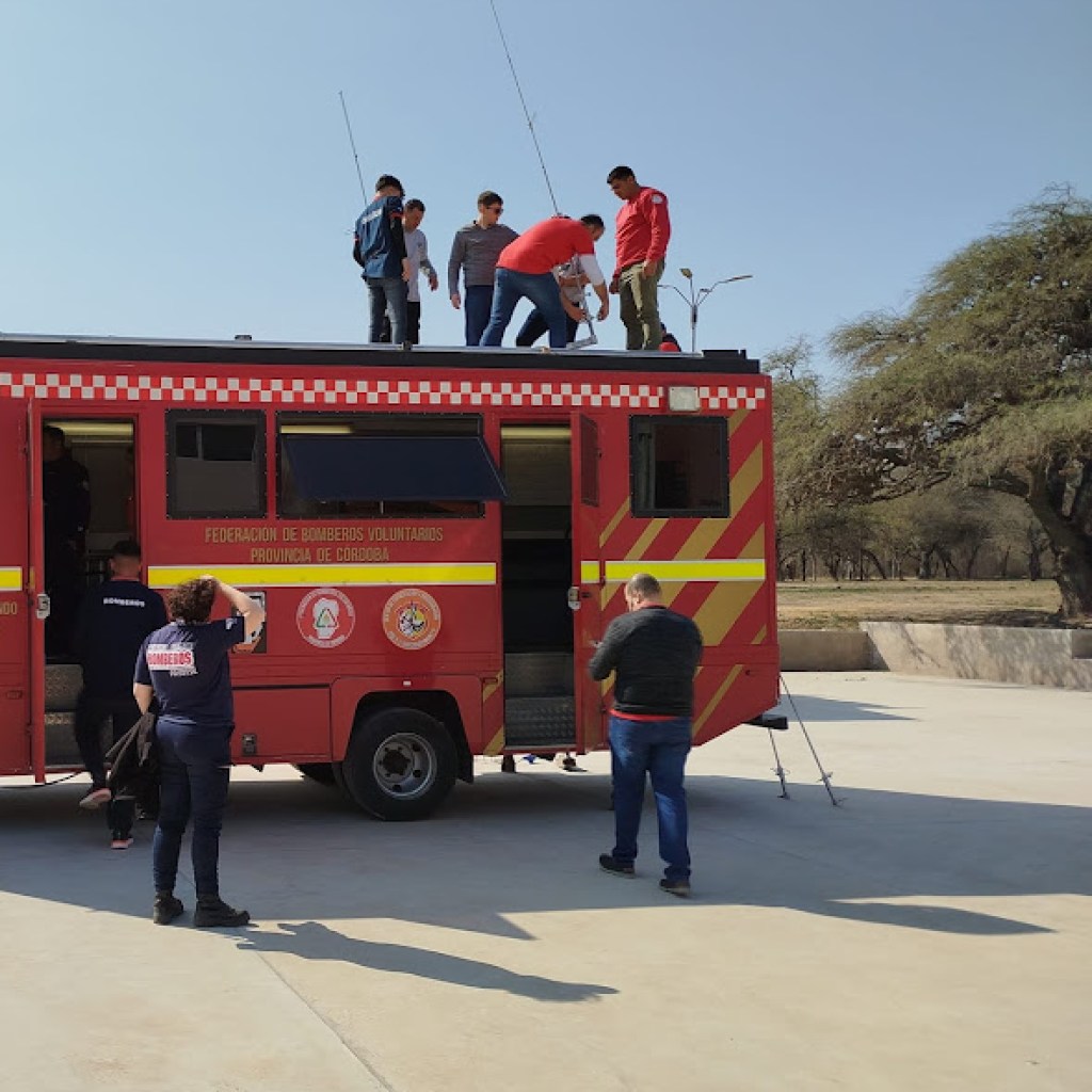 BOMBEROS: CURSO DE OPERADORES DE CAMIONES DE COMANDO BOMBEROS: CURSO DE OPERADORES DE CAMIONES DE COMANDO