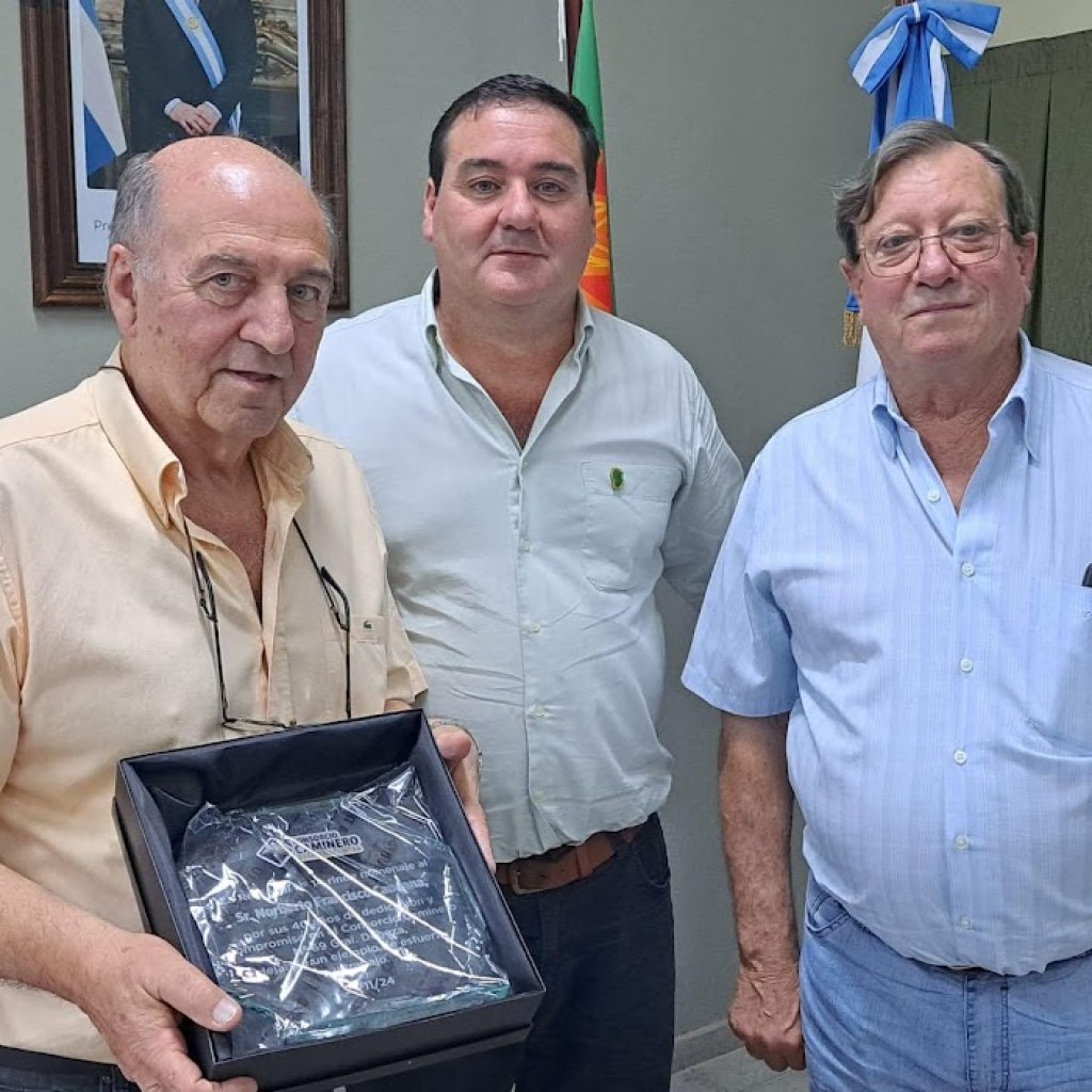 CONSORCIO CAMINERO: RECONOCIMIENTO PARA NORBERTO CAUDANA CONSORCIO CAMINERO: RECONOCIMIENTO PARA NORBERTO CAUDANA