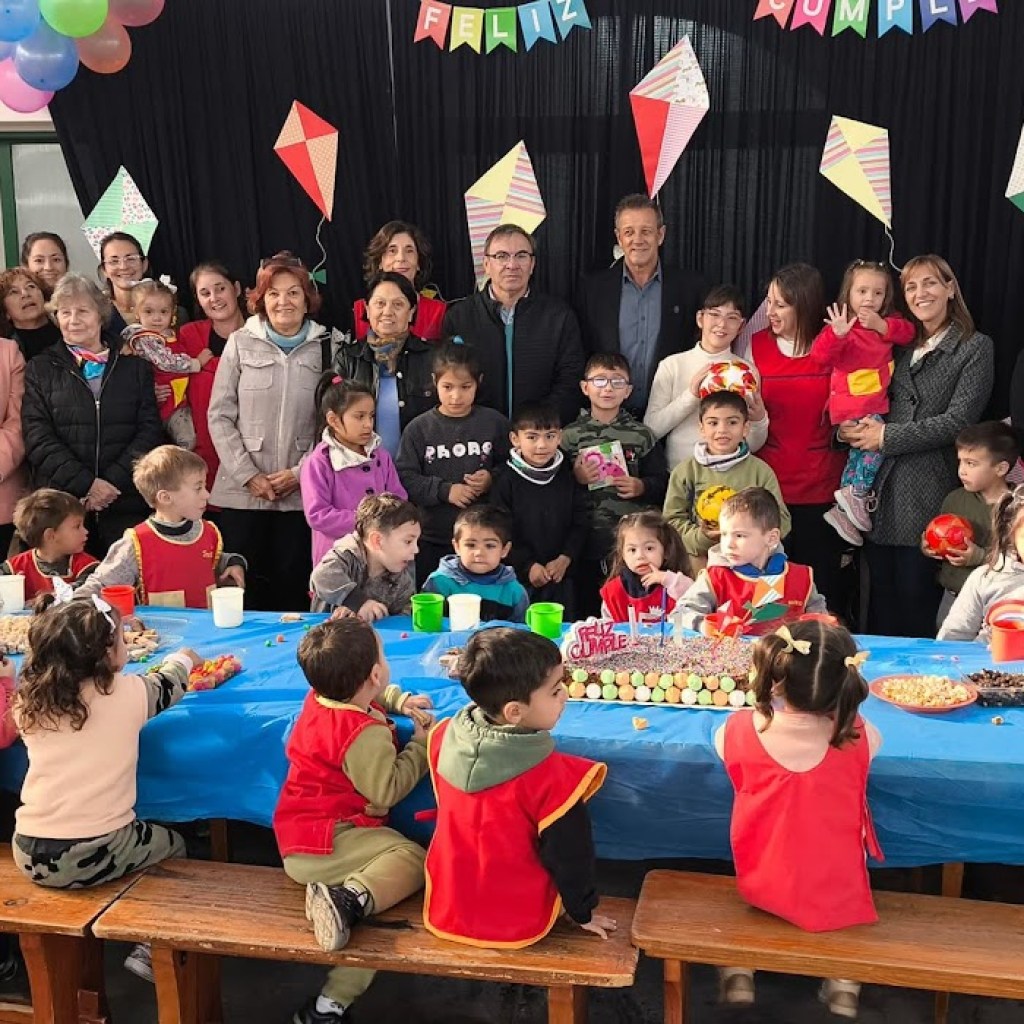 LA GUARDE DESTEJÓ SUS 51 AÑOS LA GUARDE DESTEJÓ SUS 51 AÑOS