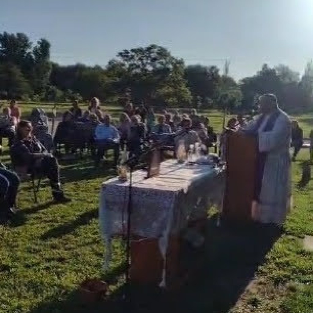 SÁBADO 2: MISA DE CONMEMORACIÓN A NUESTROS FIELES DIFUNTOS SÁBADO 2: MISA DE CONMEMORACIÓN A NUESTROS FIELES DIFUNTOS