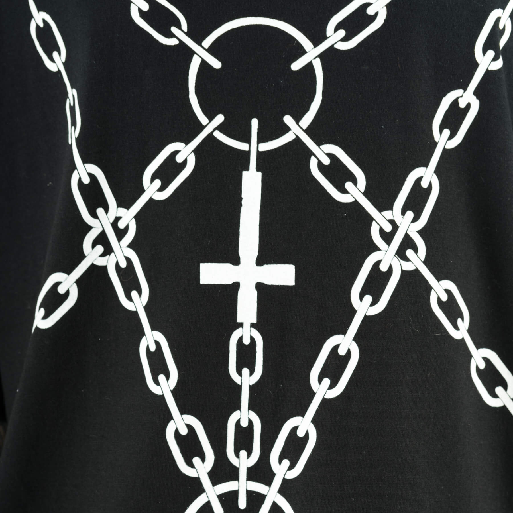 ENCHAINED TOP – BLACK