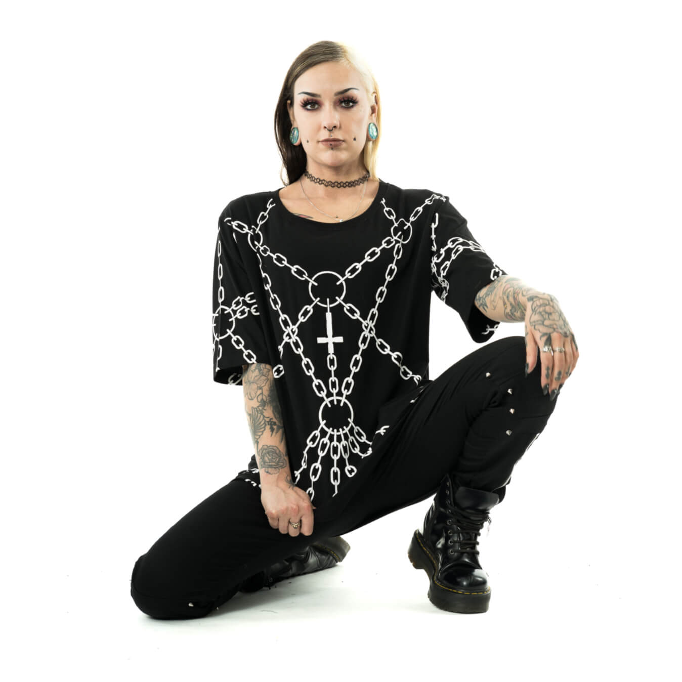 ENCHAINED TOP – BLACK