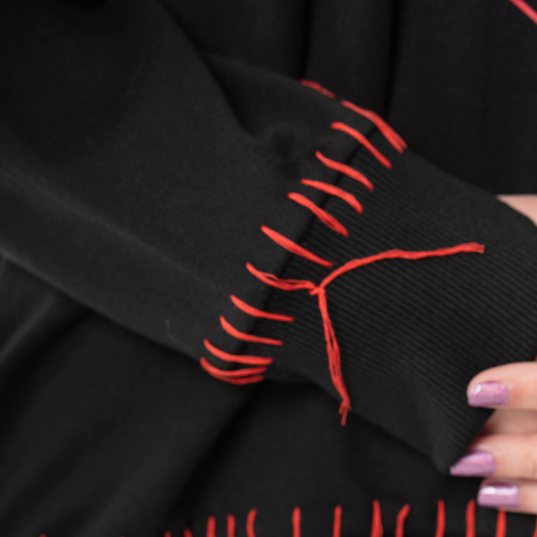 HANALEI JUMPER – BLACK/RED