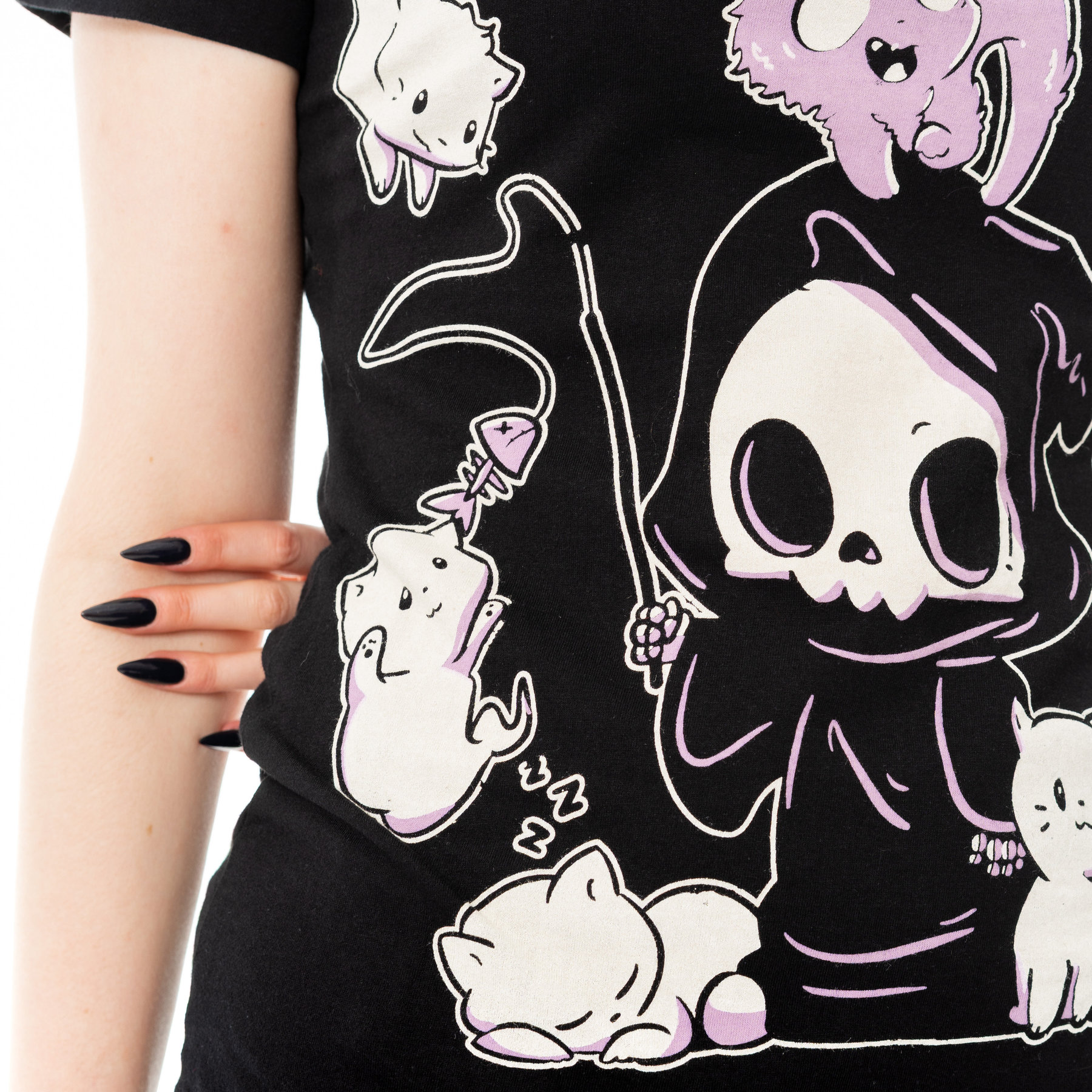 NINE LIVES T SHIRT – BLACK