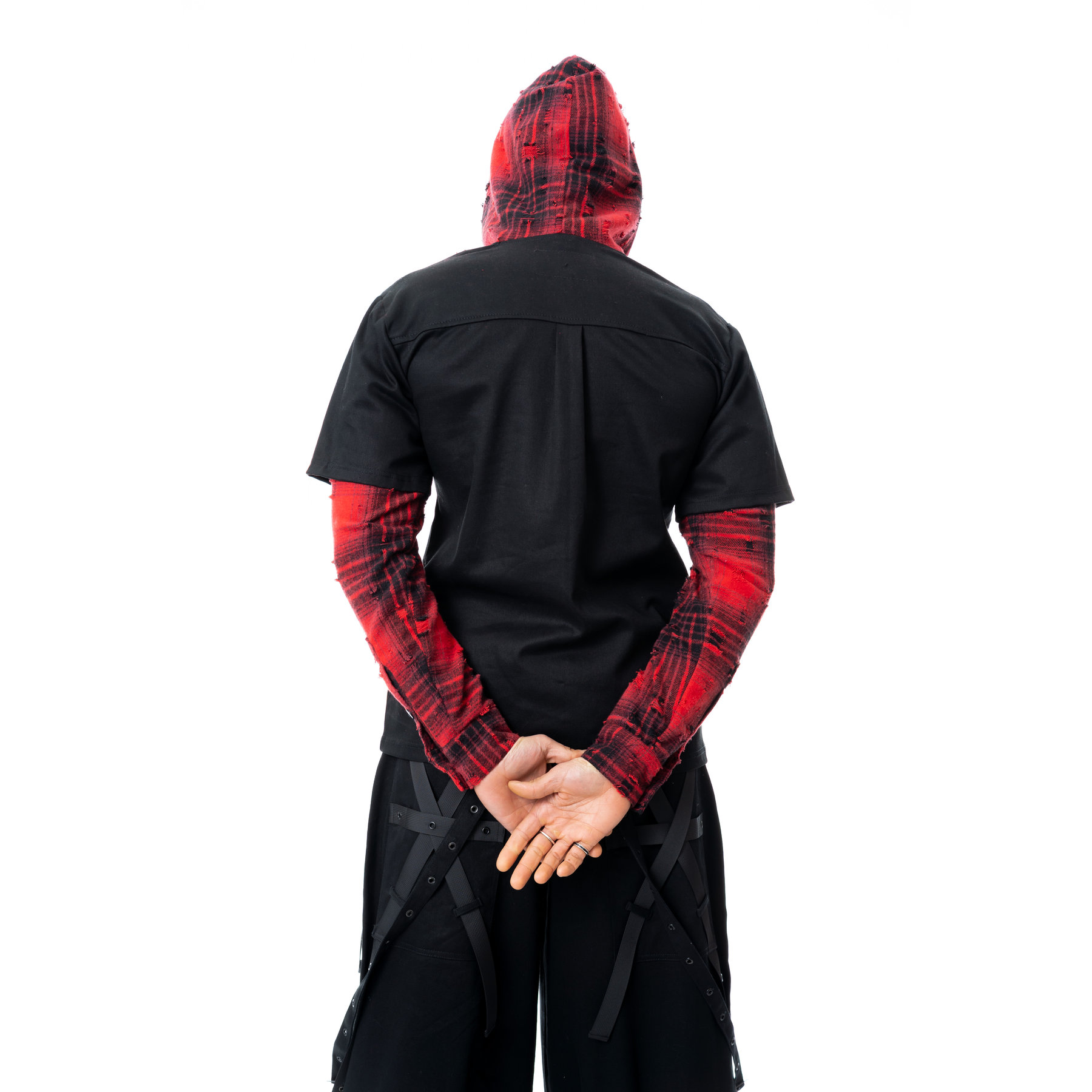 ELLERY SHACKET – BLACK/RED