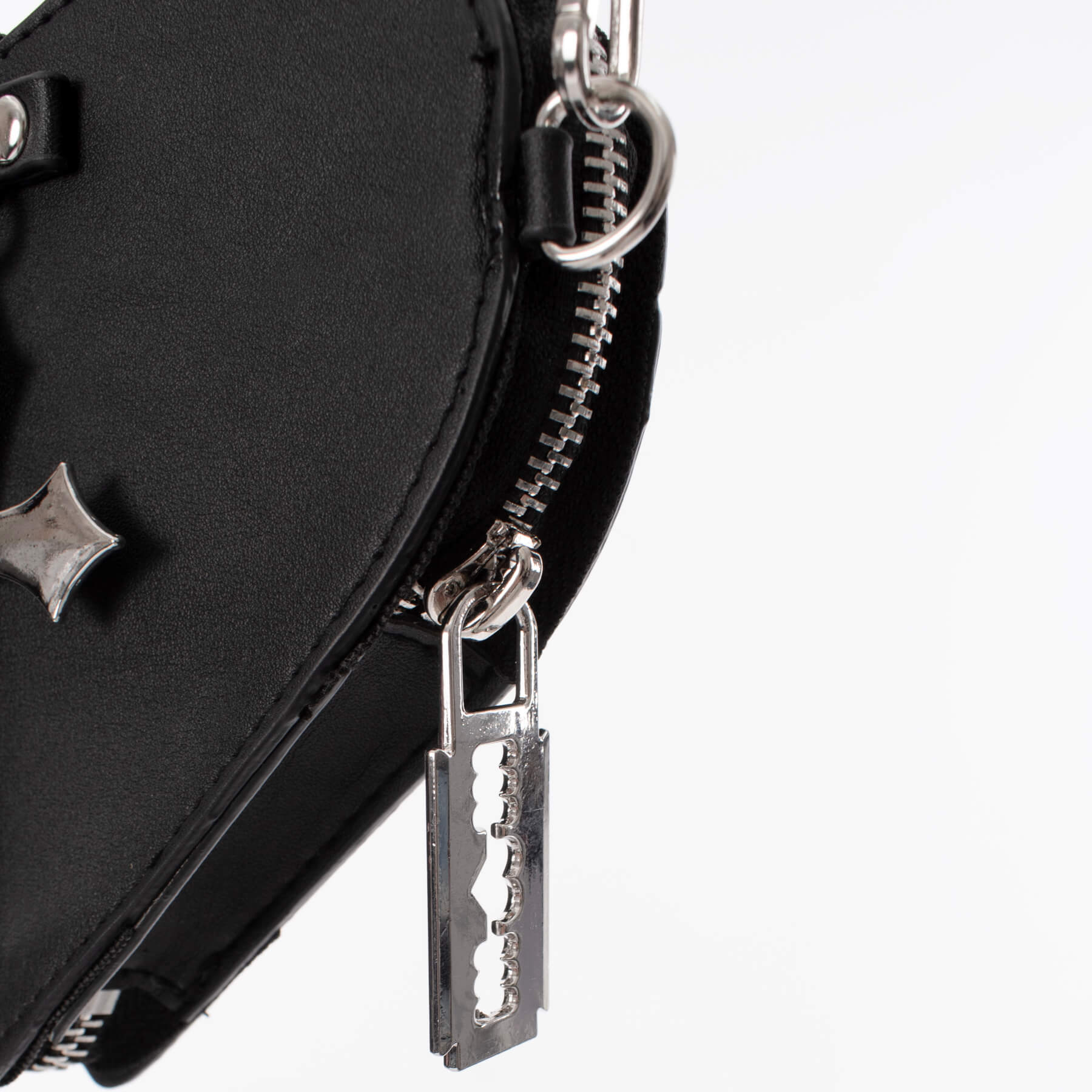 FAITHLESS HEART COIN PURSE – BLACK