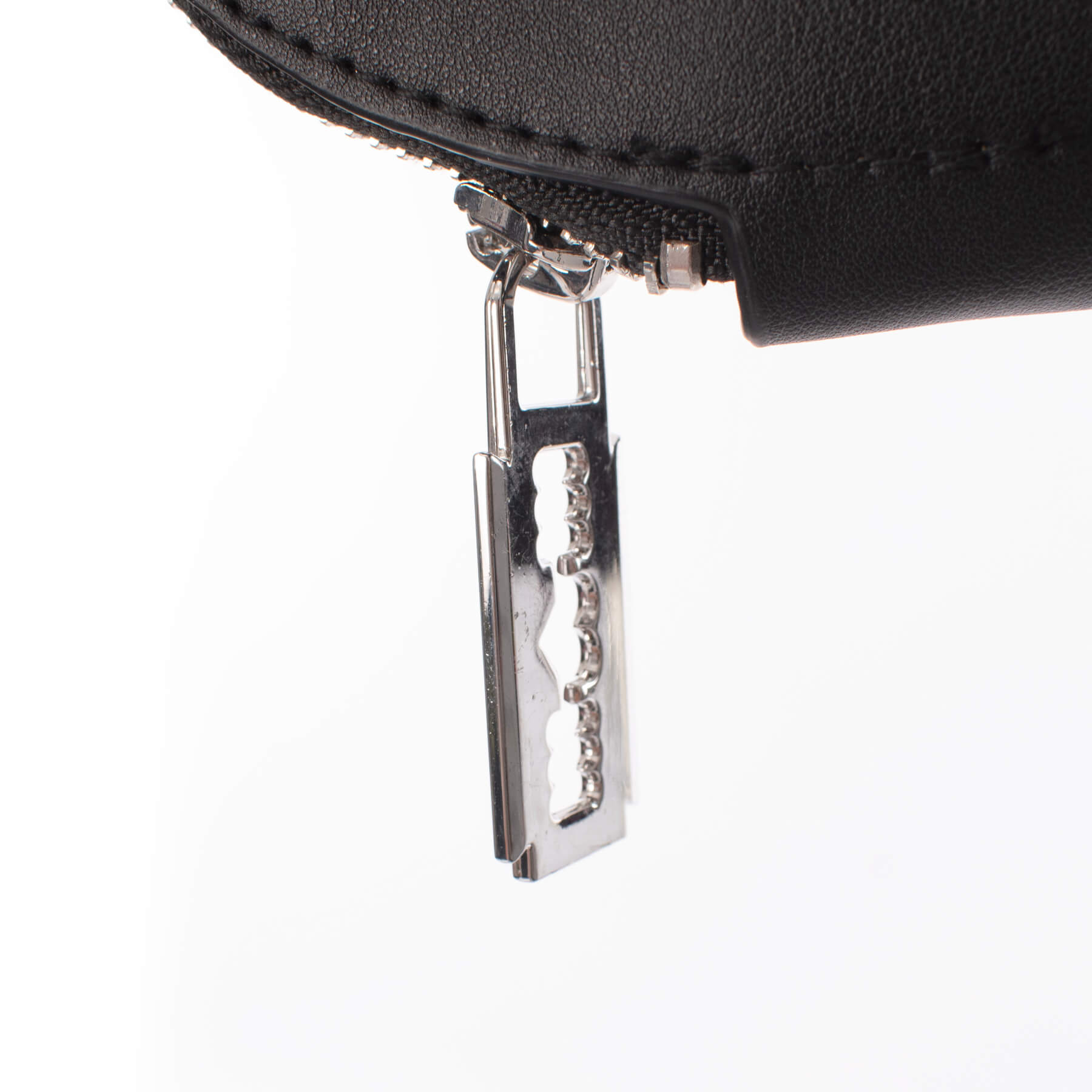 HEXLOCK HAVEN COIN PURSE – BLACK