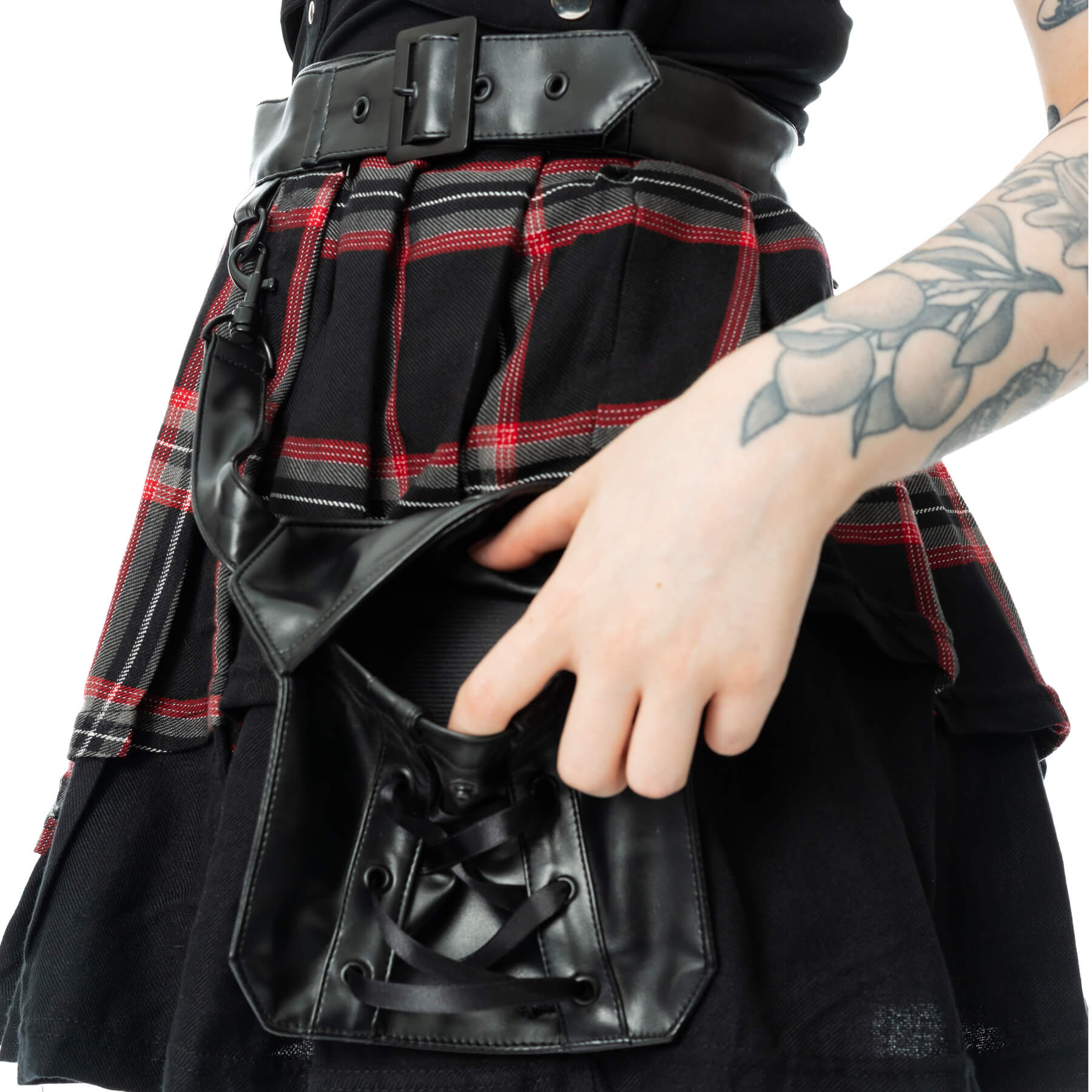 PHANTOM HIGHLANDER SKIRT – BLACK/BLACK TARTAN