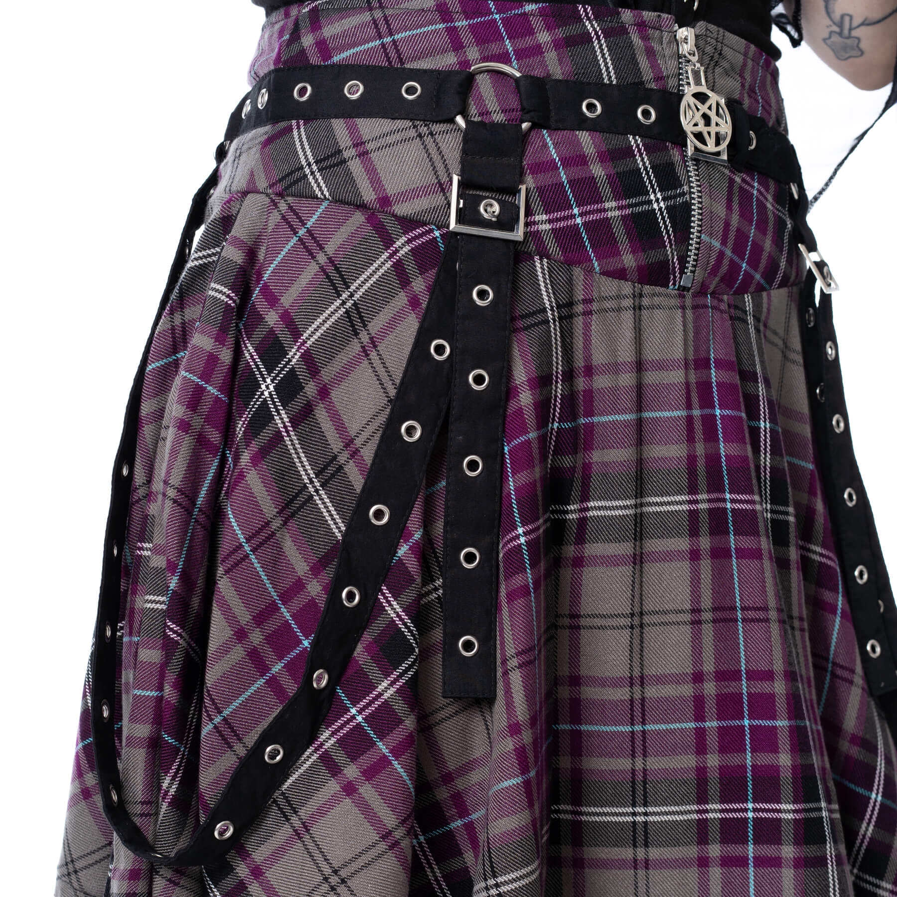 AINARA SKIRT – BLACK