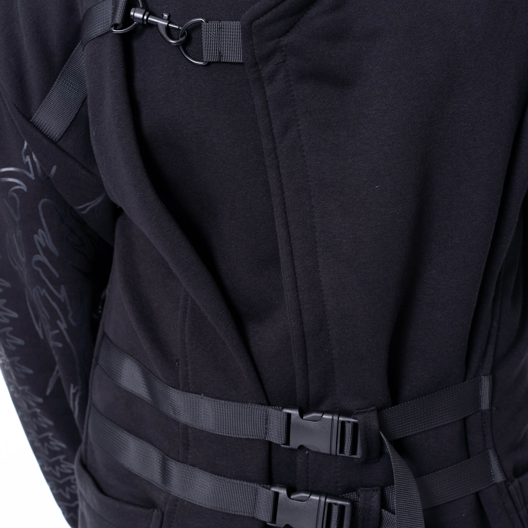 ERUBUS OVERSIZED HOOD – BLACK